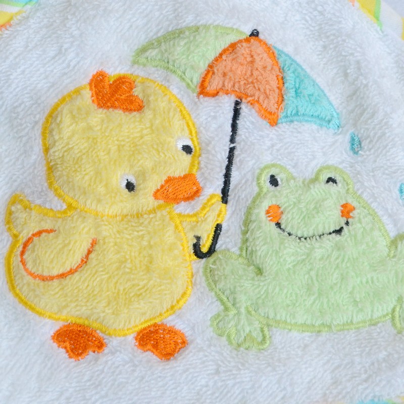 2020 High Quality Children's Embroidery Bathrobe Towels